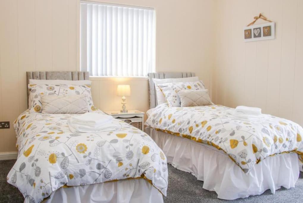 Fabulous Detached Lodge With Hot Tub Two Nights Minimum Stay Bridgnorth Exteriér fotografie