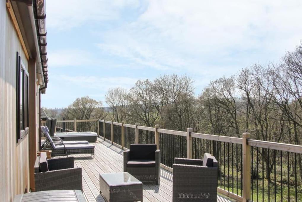 Fabulous Detached Lodge With Hot Tub Two Nights Minimum Stay Bridgnorth Exteriér fotografie